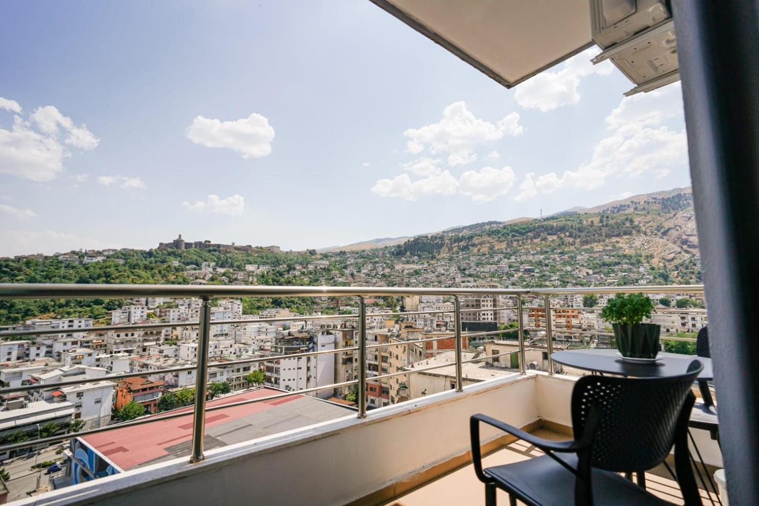 View City Apartments Гірокастра Екстер'єр фото